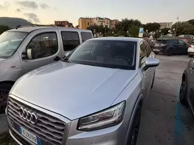 Usata Audi Q2 116 CV (85 kW) 2019 Grigio SUV
