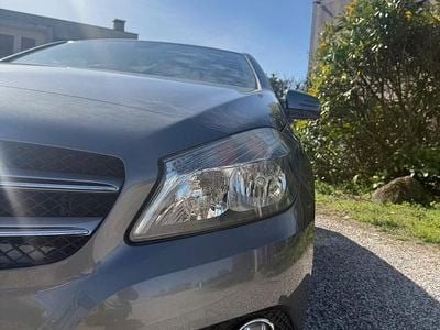 Usata Mercedes A180 108 CV (79 kW) 2015 Grigio Berlina
