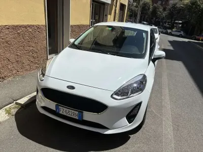 Usata Ford Fiesta 86 CV (63 kW) 2019 Bianco Utilitaria