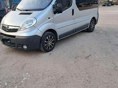 Grigio Usata 2008 Opel Vivaro Monovolume | 11.000 € (Buon prezzo)