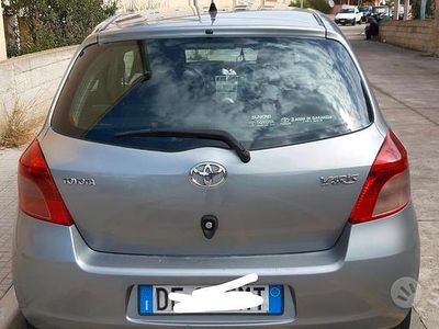 Usata Toyota Yaris 2006 Grigio Utilitaria