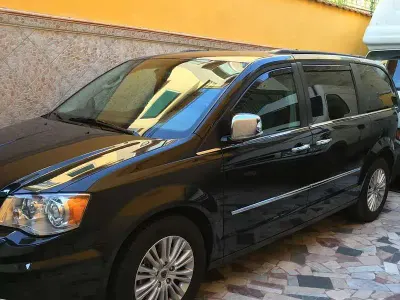 Usata Lancia Voyager Platinum 163 CV (119 kW) 2012 Monovolume