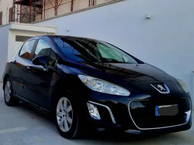 Usata Peugeot 308 Premium 92 CV (67 kW) 2011 Nero Berlina