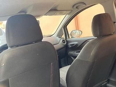 Usata Fiat Punto 85 CV (62 kW) 2015 Grigio Utilitaria