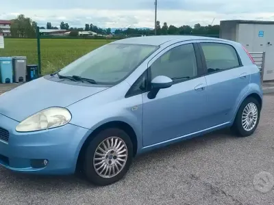 Usata Fiat Grande Punto 75 CV (55 kW) 2007 Blu Utilitaria