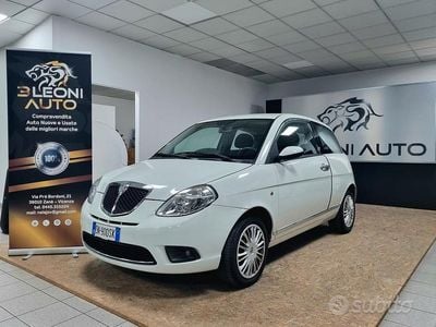 Usata Lancia Ypsilon 60 CV (44 kW) 2008 Bianco Utilitaria