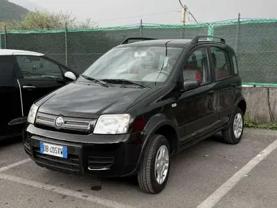 Usata Fiat Panda 4x4 Climbing 60 CV (44 kW) 2006 Nero Utilitaria