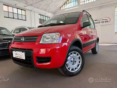 Usado Fiat Panda 4x4 Climbing 60 HP (44 kW) 2005 Vermelho Citadino