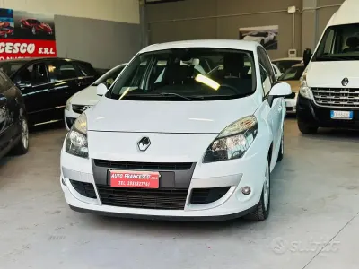 Usata Renault Scenic E-Tech Dynamique 110 CV (80 kW) 2010 Bianco Berlina