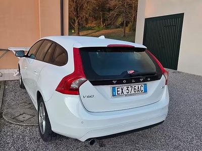 Usata Volvo V60 2014 Bianco Station wagon