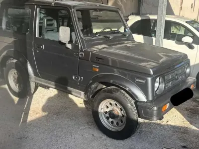 Usata Suzuki Samurai 69 CV (50 kW) 1993 Grigio scuro SUV