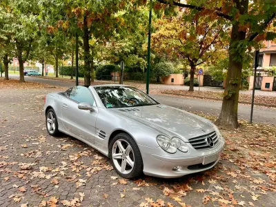 Usata Mercedes SL500 306 CV (225 kW) 2003 Grigio Cabrio