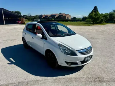 Usata Opel Corsa 86 CV (63 kW) 2011 Bianco Utilitaria