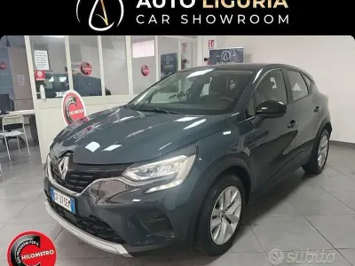 Usado Renault Captur Equilibre 90 CV (66 kW) 2021 Gris SUV