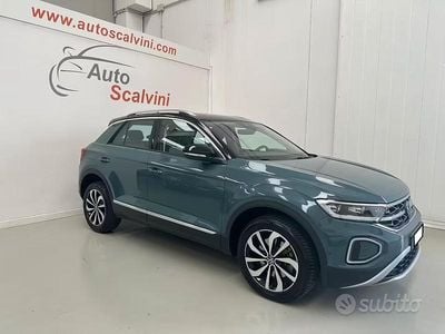 Usata VW T-Roc Advance 150 CV (110 kW) 2022 Grigio SUV