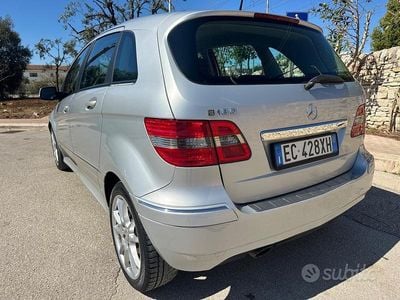 Mercedes B180