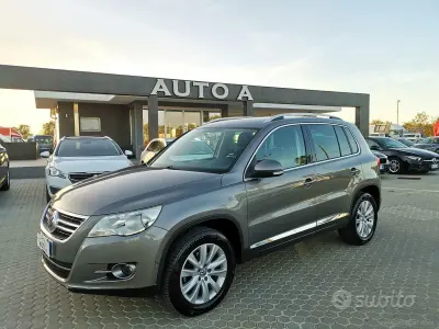 Begagnad VW Tiguan Sportline 140 HK (102 kW) 2010 Grå SUV