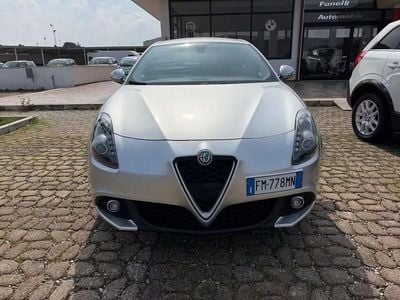 Usata Alfa Romeo Giulietta Business 120 CV (88 kW) 2017 Argento Utilitaria
