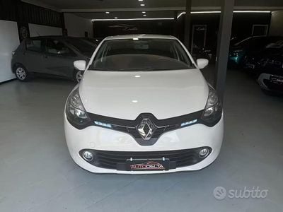 Usado Renault Clio IV Zen 75 CV (55 kW) 2016 Beige Berlina