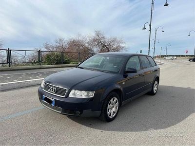 Usata Audi A4 130 CV (95 kW) 2001 Blu Station wagon