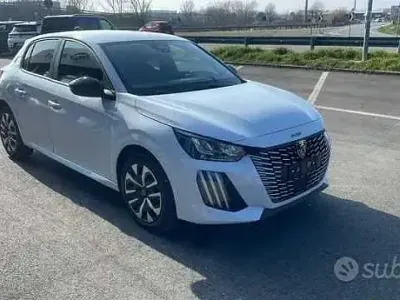 Nuova Peugeot 208 Business-Line 100 CV (73 kW) 2026 Utilitaria