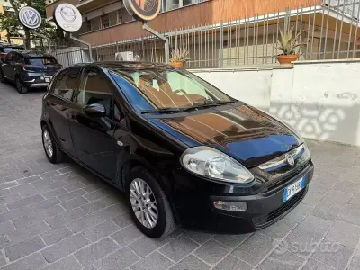 Usata Fiat Punto Evo Dynamic 70 CV (51 kW) 2011 Nero Utilitaria