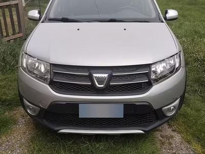 Usata Dacia Sandero Stepway 2016 Grigio Berlina