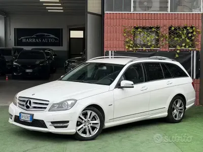Gebraucht Mercedes C220 Avantgarde 170 PS (125 kW) 2012 Weiß Limousine