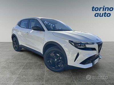 Nuova Alfa Romeo Junior 145 CV (106 kW) 2025 Bianco SUV