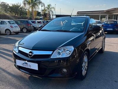 Usata Opel Tigra Sport 89 CV (65 kW) 2006 Nero Cabrio