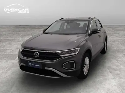 Usata VW T-Roc Life 110 CV (80 kW) 2023 Grigio SUV