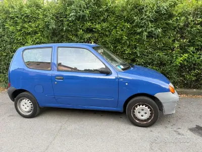 Usata Fiat 600 54 CV (39 kW) 2003 Bluazzurro Berlina