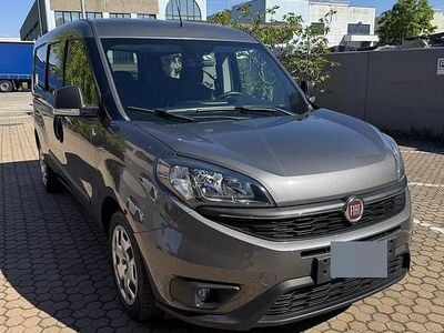 Usata Fiat Doblò Lounge 120 CV (88 kW) 2021 Grigio Monovolume