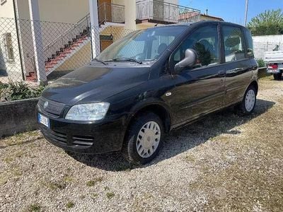 Begagnad Fiat Multipla 103 HK (75 kW) 2011 Svart Minibuss