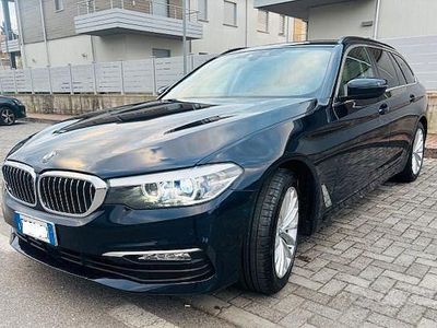 Usata BMW 520 Comfort Edition 190 CV (139 kW) 2019 Blu Station wagon