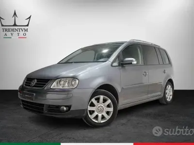 Usata VW Touran Conceptline 105 CV (77 kW) 2006 Grigio Monovolume