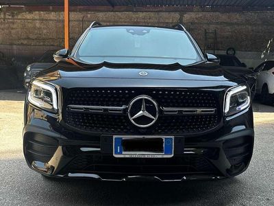 Mercedes GLB180