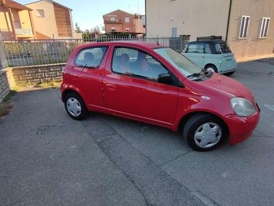 Usata Toyota Yaris Sol 68 CV (50 kW) 2000 Berlina