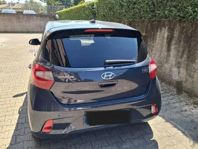 Usata Hyundai i10 65 CV (47 kW) 2022 Grigio Utilitaria