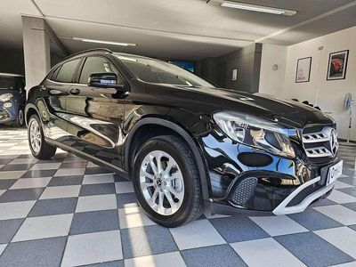 Usata Mercedes GLA180 Business 109 CV (80 kW) 2017 Other SUV