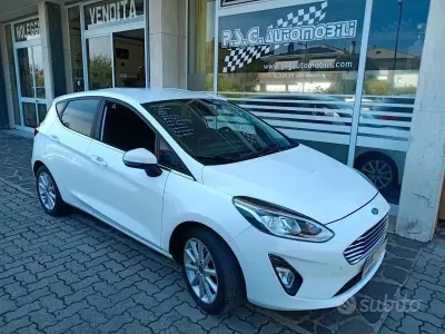 Usata Ford Fiesta Titanium 86 CV (63 kW) 2019 Bianco Utilitaria