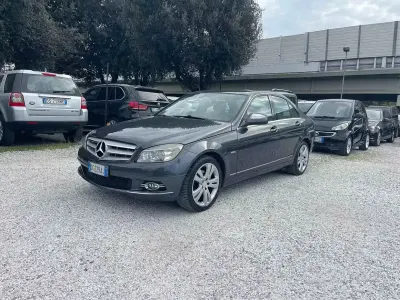 Usata Mercedes C220 Avantgarde 170 CV (125 kW) 2007 Grigio Berlina