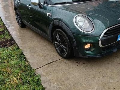 Usata Mini One D Clubman 95 CV (69 kW) 2017 Verde Station wagon