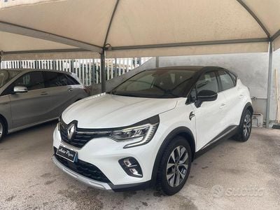 Usata Renault Captur Intens 101 CV (74 kW) 2021 Bianco SUV