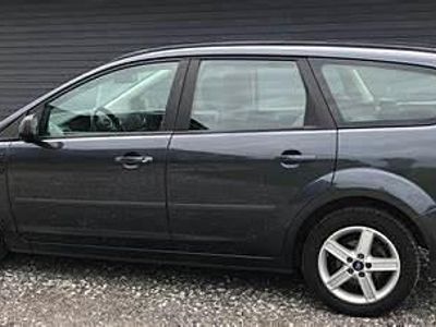 Usata Ford Focus 90 CV (66 kW) 2007 Grigio Station wagon