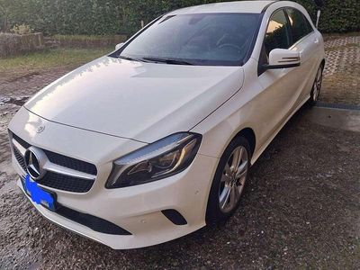 Usata Mercedes A180 Premium 109 CV (80 kW) 2018 Bianco Berlina