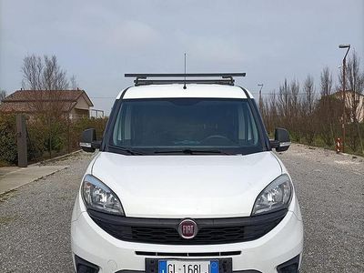 Usata Fiat Doblò 90 CV (66 kW) 2016 Bianco Monovolume