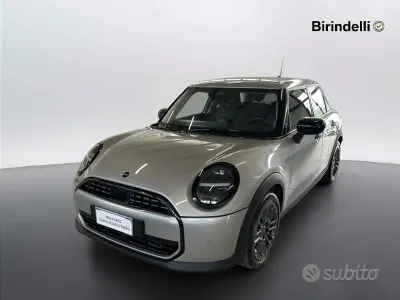 Usata Mini Cooper Essential 114 kW (156 CV) 2025 Grigio Utilitaria