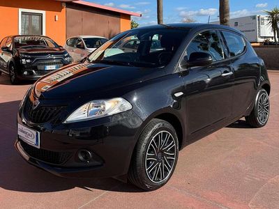Usata Lancia Ypsilon 69 CV (50 kW) 2024 Nero Utilitaria