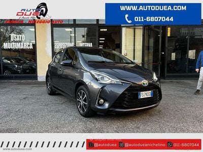 Usata Toyota Yaris Hybrid Active 73 CV (53 kW) 2018 Grigio Berlina